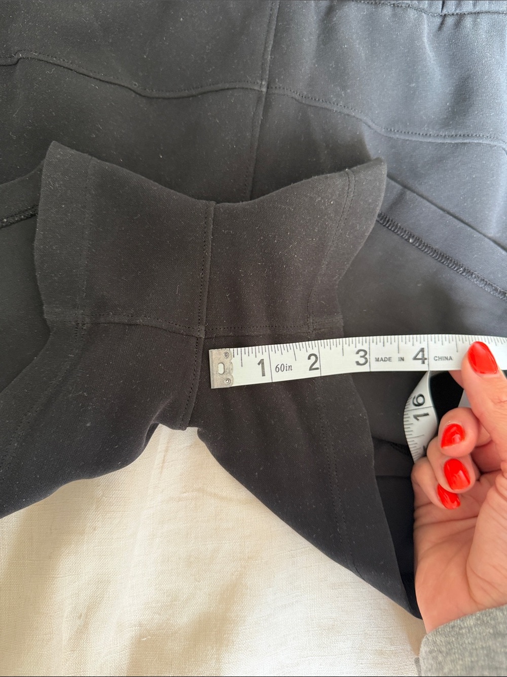 Lululemon Tracker Drawstring Shorts - Picture 5 of 5